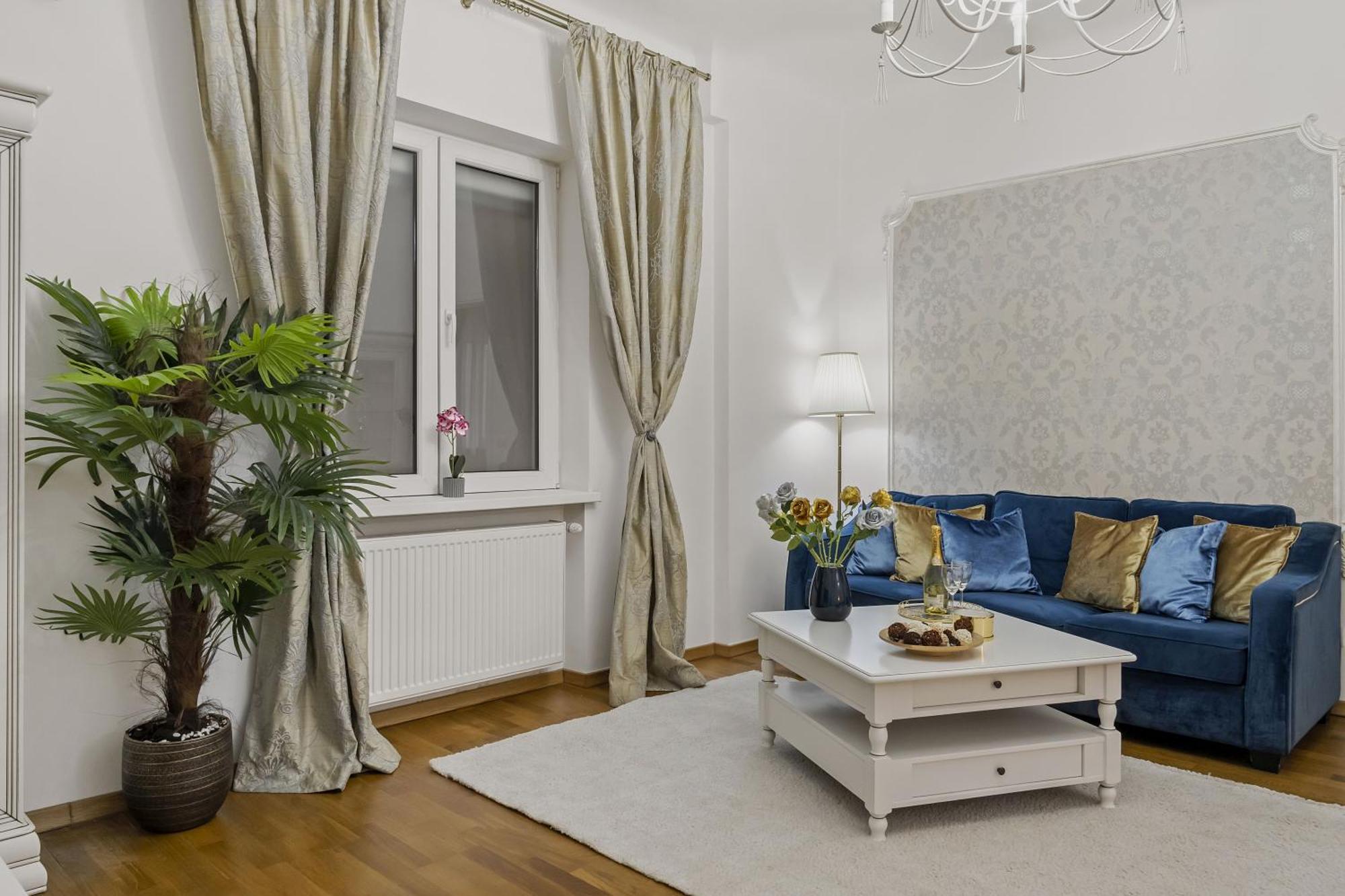 Sweet Luxury Three Rooms Apartment City Center Universitate Bucarest Extérieur photo