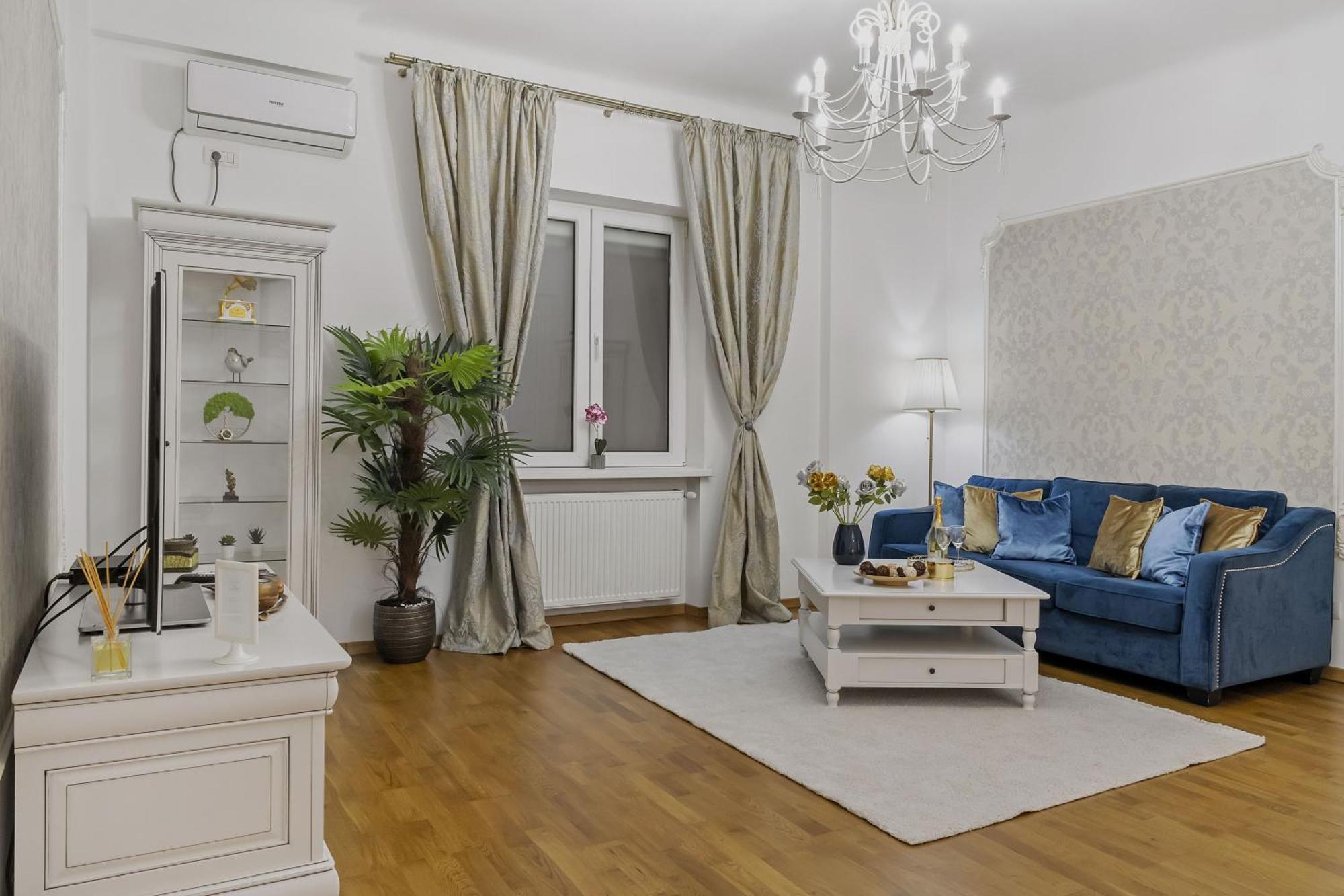 Sweet Luxury Three Rooms Apartment City Center Universitate Bucarest Extérieur photo