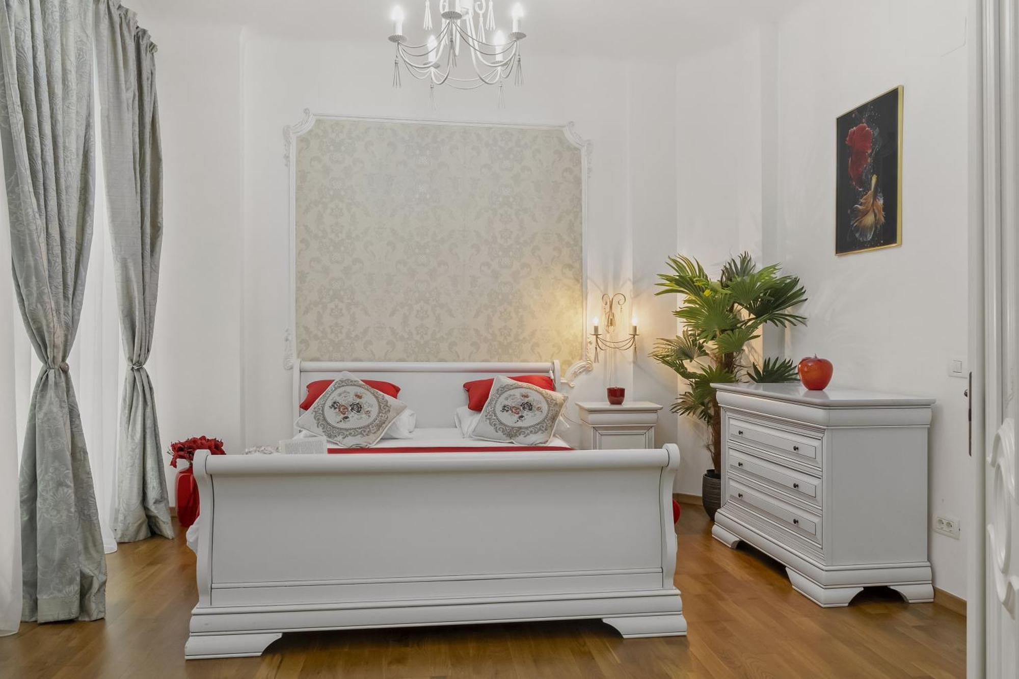 Sweet Luxury Three Rooms Apartment City Center Universitate Bucarest Extérieur photo