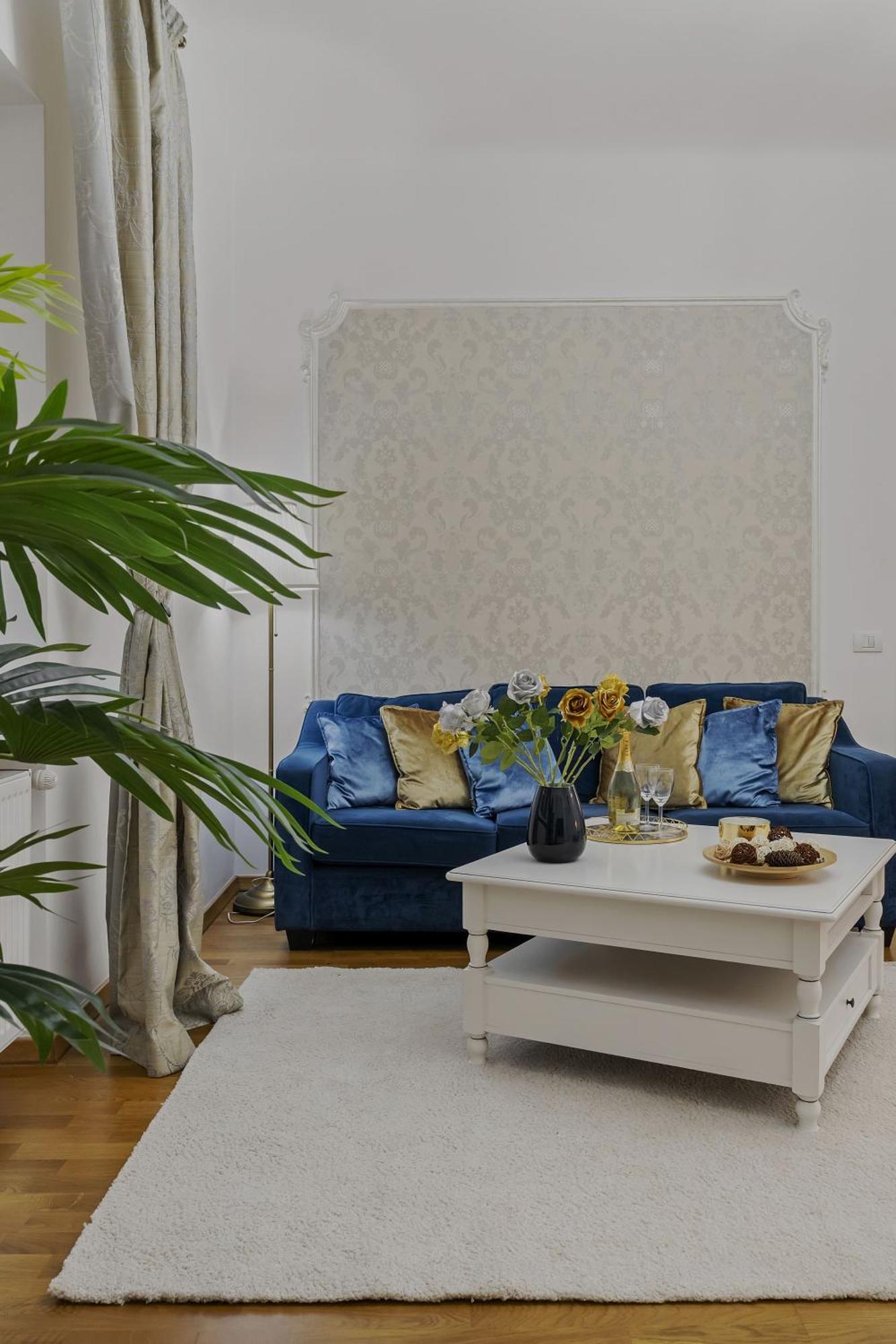 Sweet Luxury Three Rooms Apartment City Center Universitate Bucarest Extérieur photo