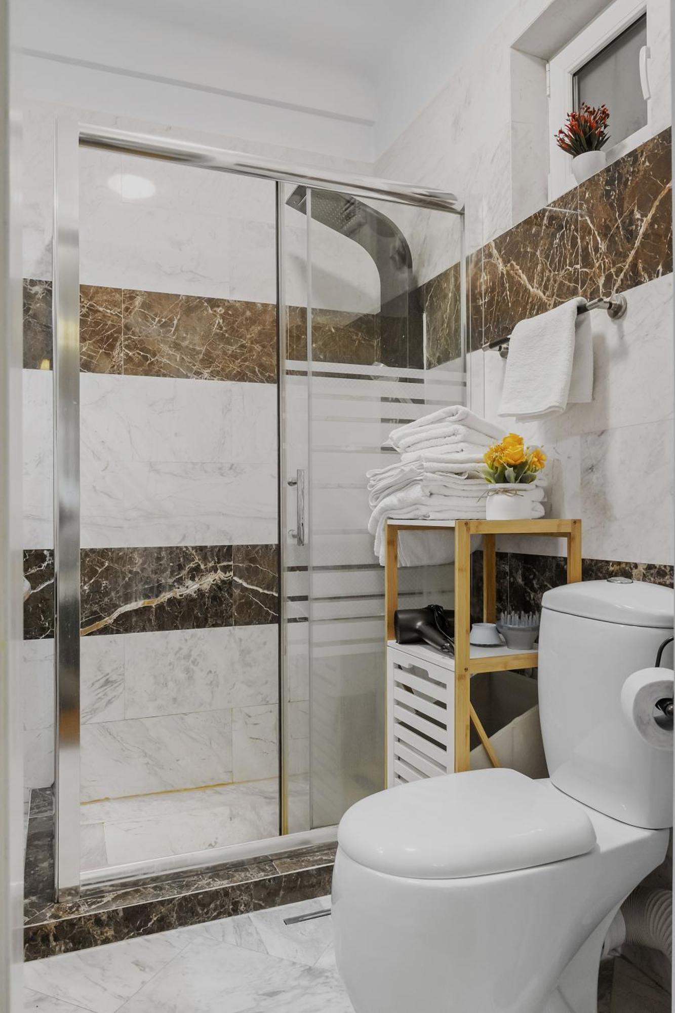 Sweet Luxury Three Rooms Apartment City Center Universitate Bucarest Extérieur photo