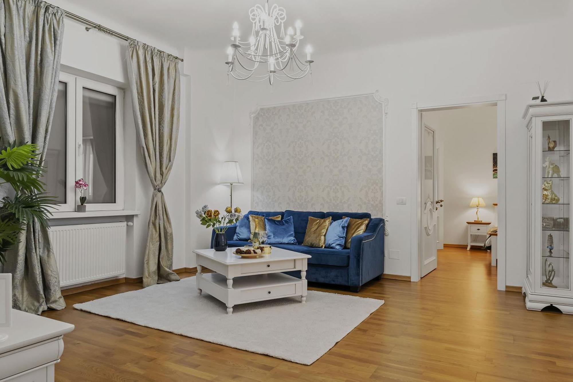 Sweet Luxury Three Rooms Apartment City Center Universitate Bucarest Extérieur photo